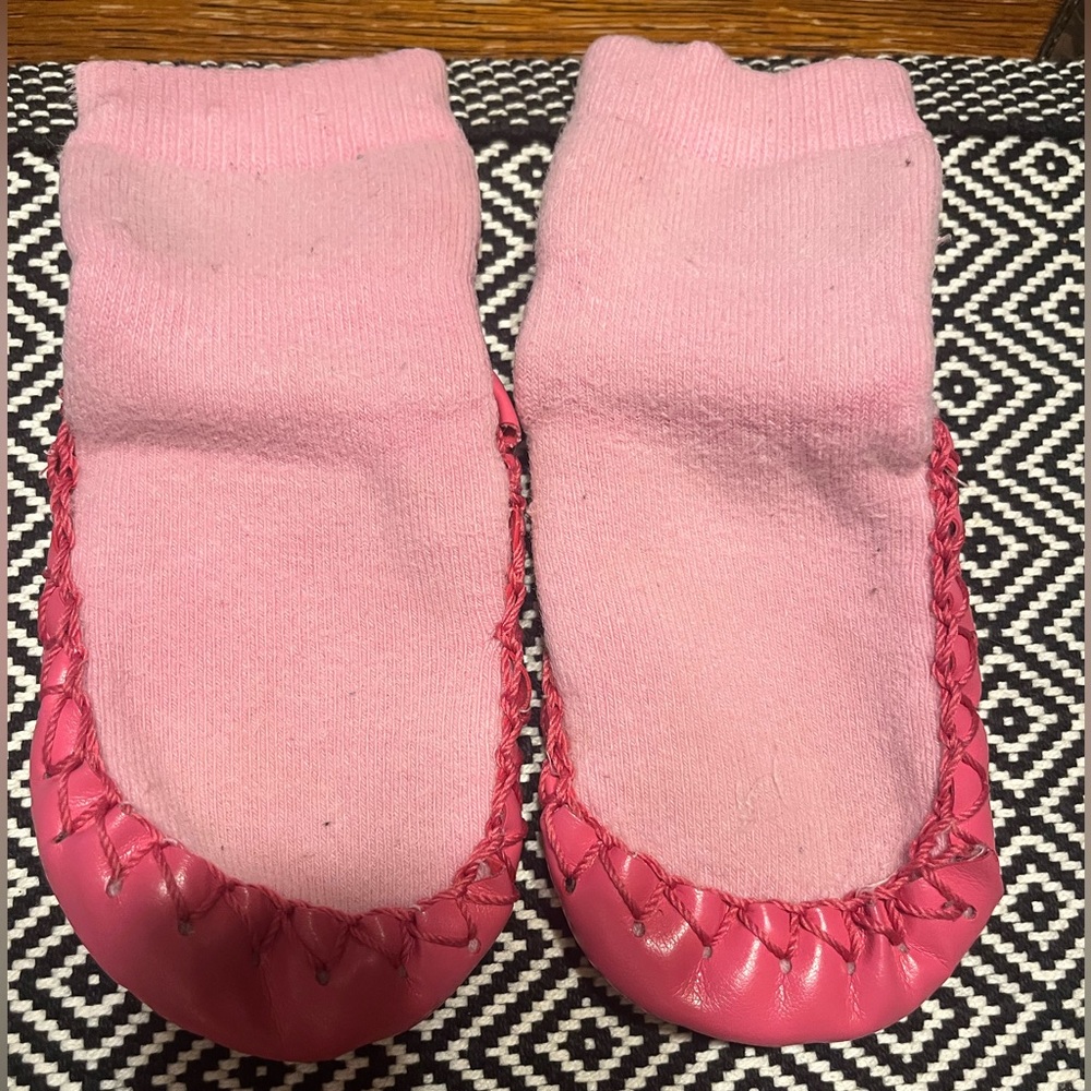 Hanna Andersson slippers moccasins size 2-4